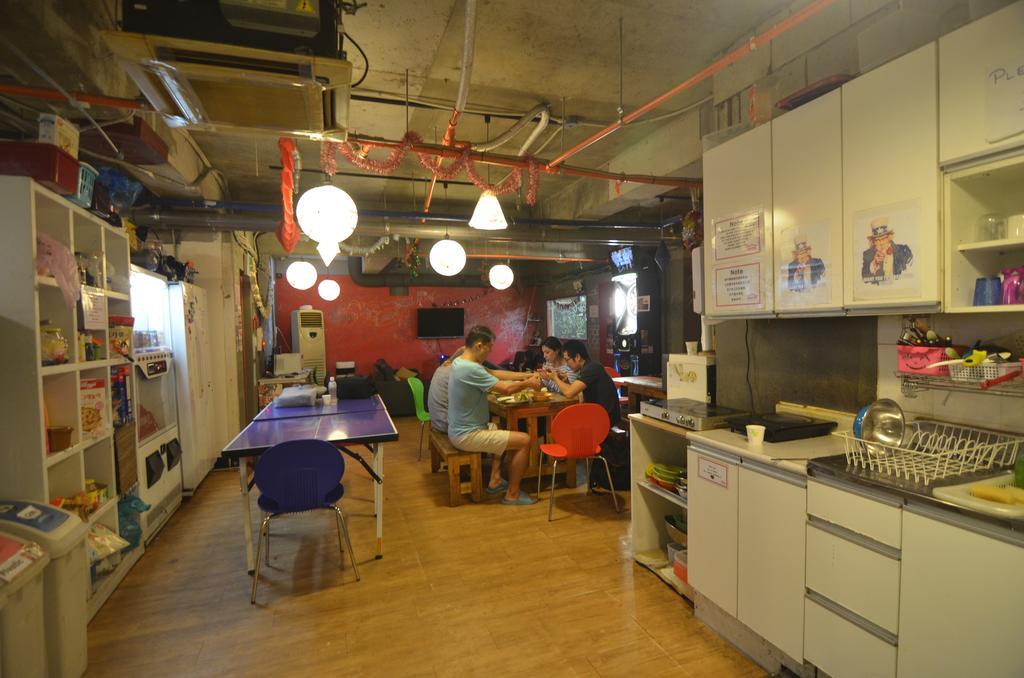 Kimchee Sinchon Guesthouse Сеул Екстер'єр фото