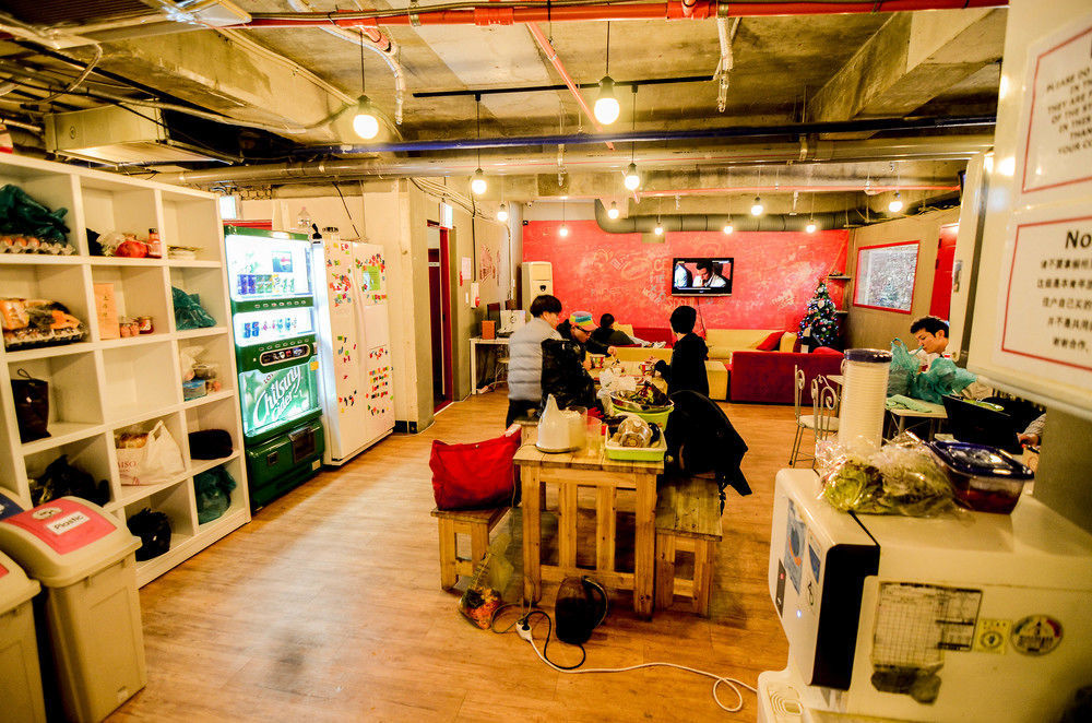 Kimchee Sinchon Guesthouse Сеул Екстер'єр фото